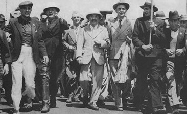 L'arrivée d'Henri Sautot en Nouvelle-Calédonie le 19 septembre 1940  Collection MDVN, droits réservés