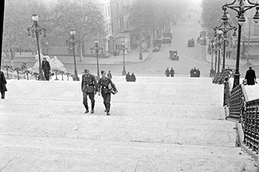 Des soldats de l'armée allemande à Paris  Source : ECPAD, droits réservés