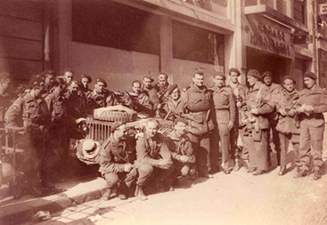 Les parachutistes calédoniens du SAS  Collection Robineau Harbulot, droits réservés